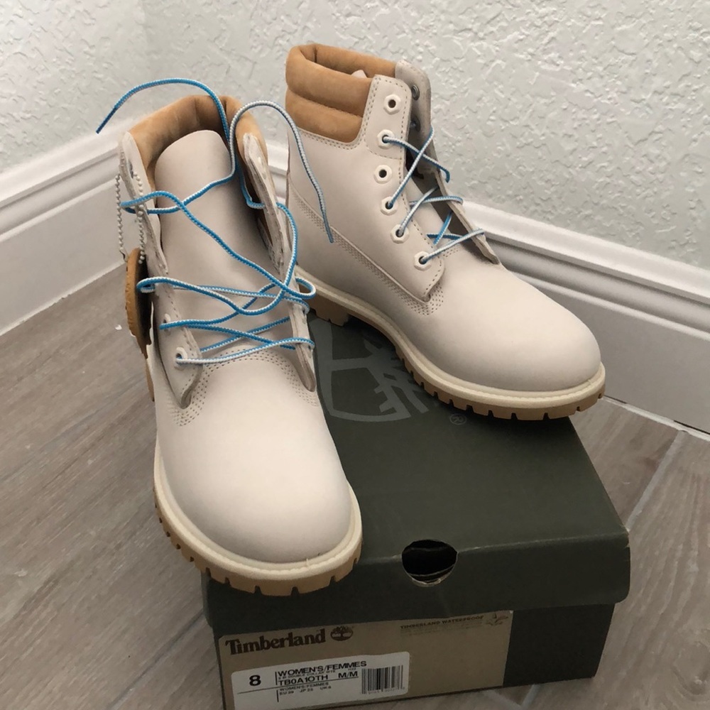 Milk Timberland Boots‎